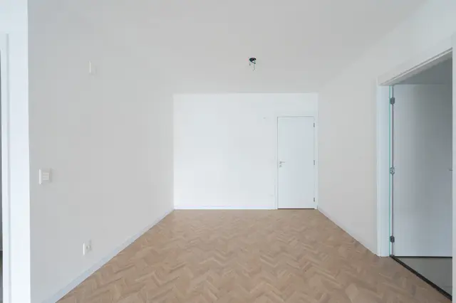 Apartamento - sala e porta