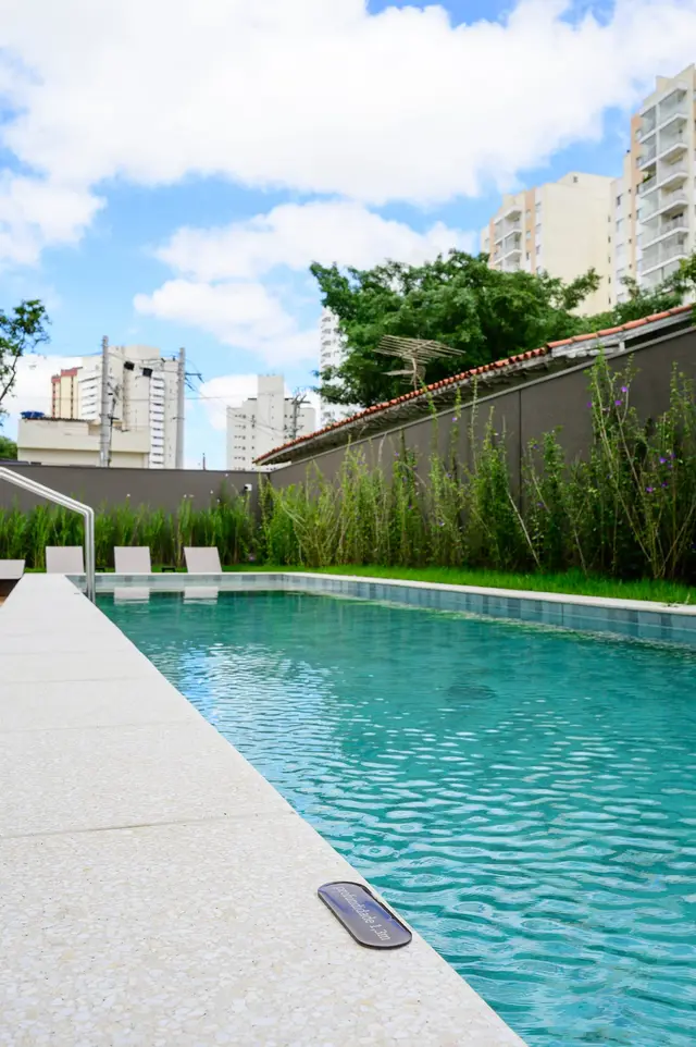 Piscina - close da água